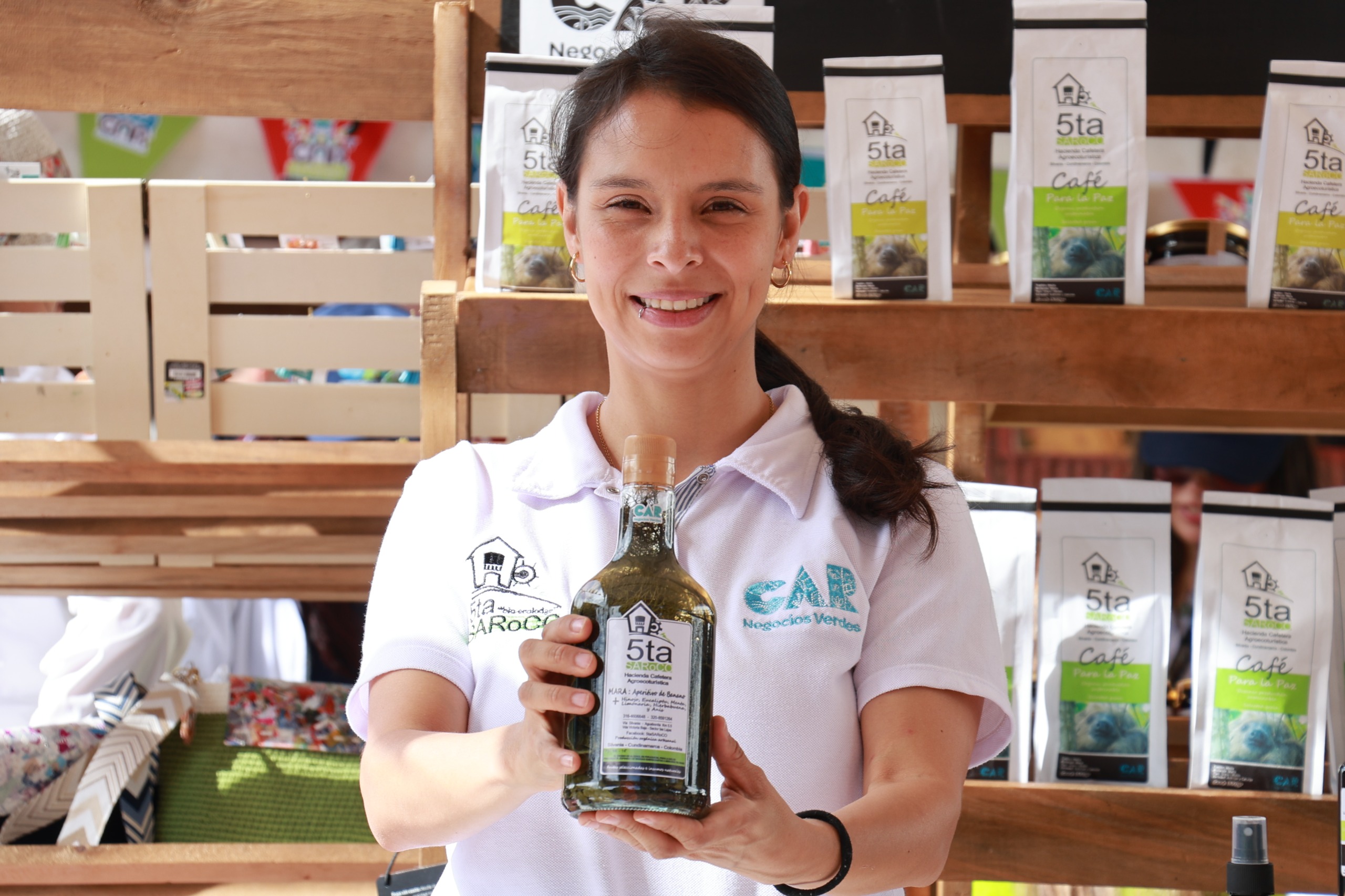 CAR lanza ofensiva para bancarizar y escalar 60+ negocios verdes en  Cundinamarca - Dios Ve Noticias