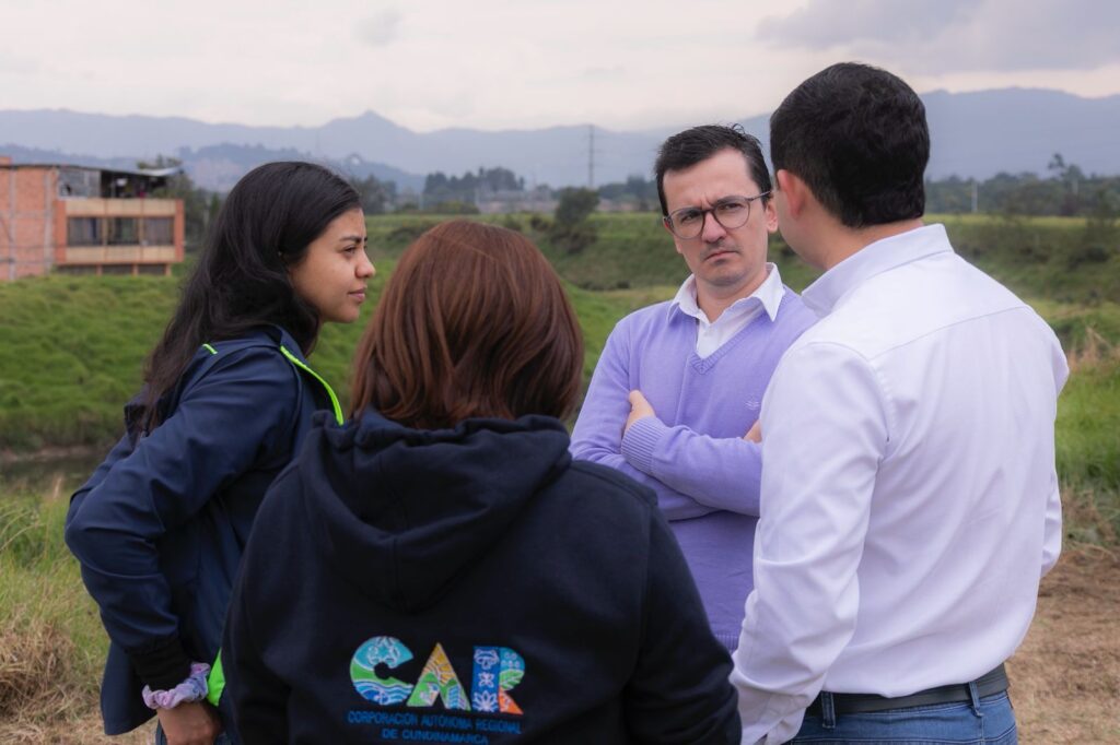 CAR y Coliseo Medplus firman alianza a 10 años para transformar la cara del río  Bogotá - Dios Ve Noticias